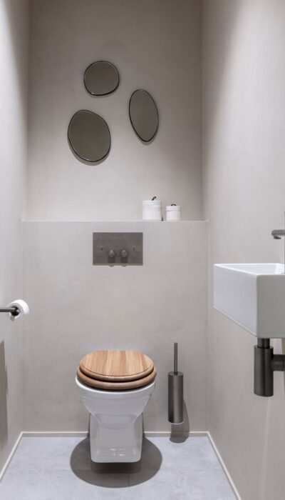 [:nl]strak landelijk hangtoilet - klassieke duwplaat - retro toilet[:fr]Old Tap – toilette vintage [:]